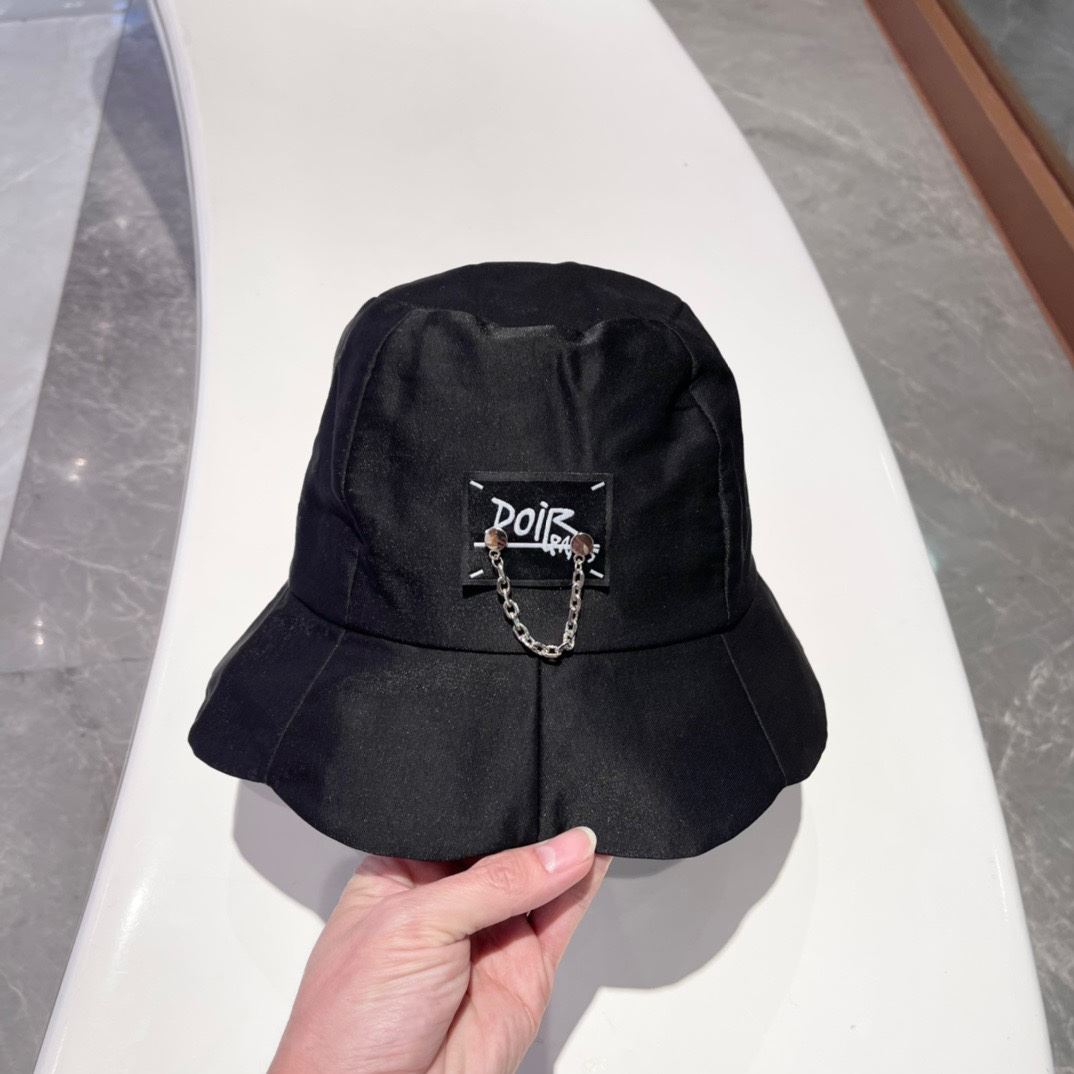 Christian Dior Caps